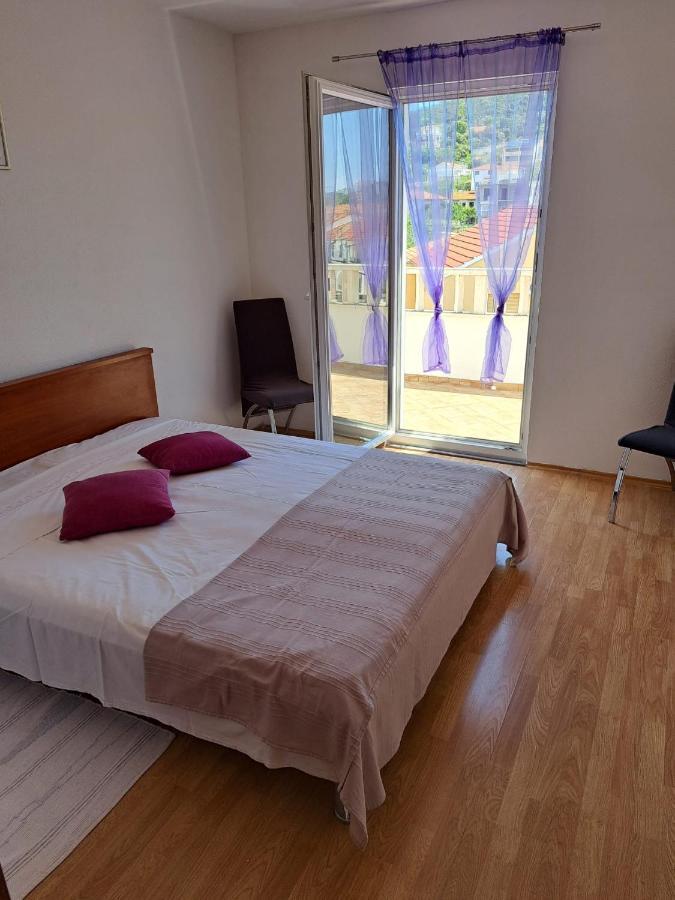 Apartments Andelic Vinišće Zewnętrze zdjęcie