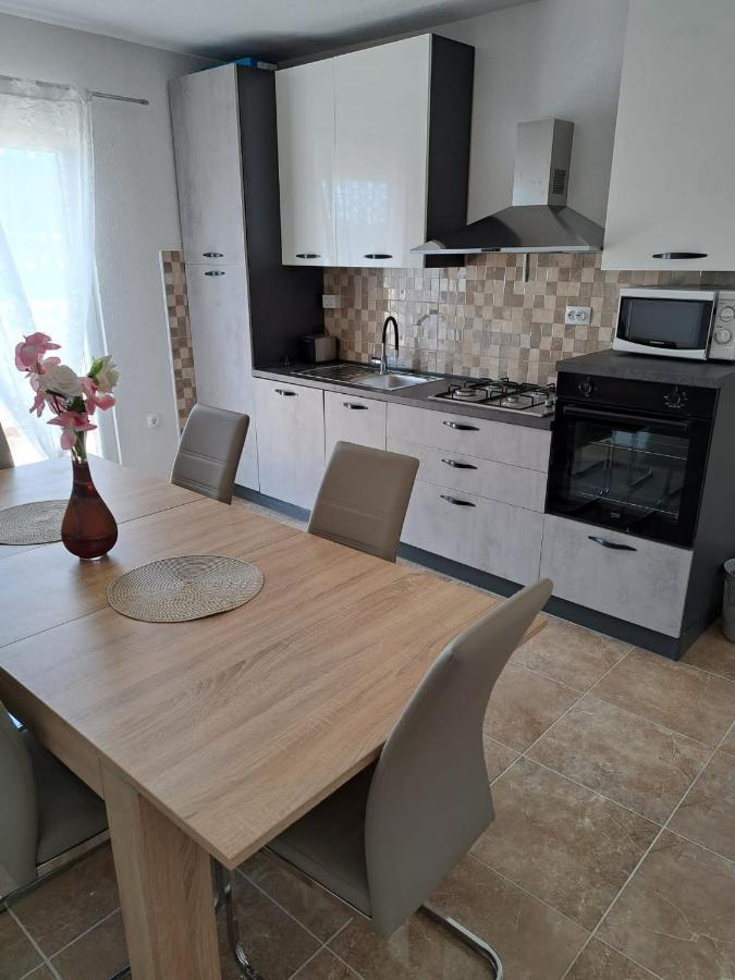 Apartments Andelic Vinišće Zewnętrze zdjęcie